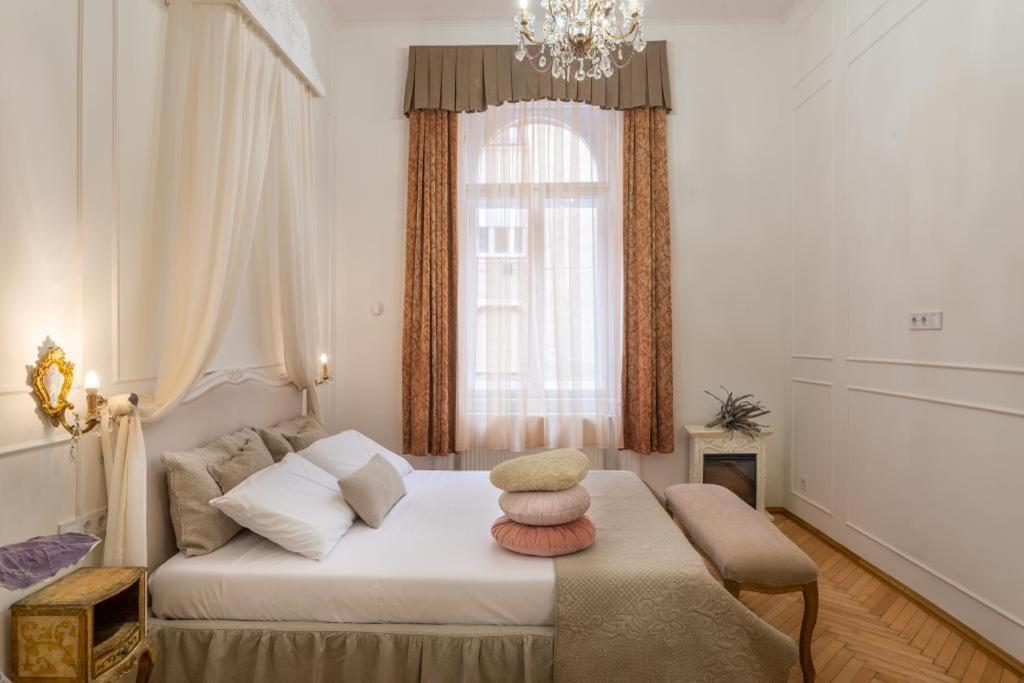Regina Apartments On Kiraly Street Budapest Extérieur photo