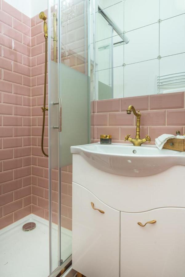 Regina Apartments On Kiraly Street Budapest Extérieur photo