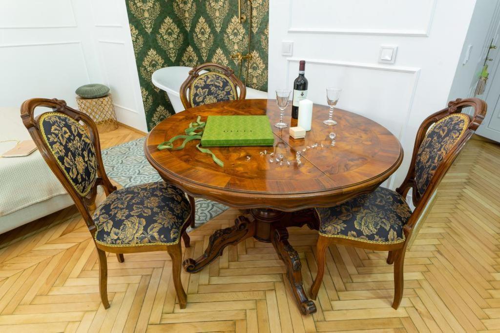 Regina Apartments On Kiraly Street Budapest Extérieur photo