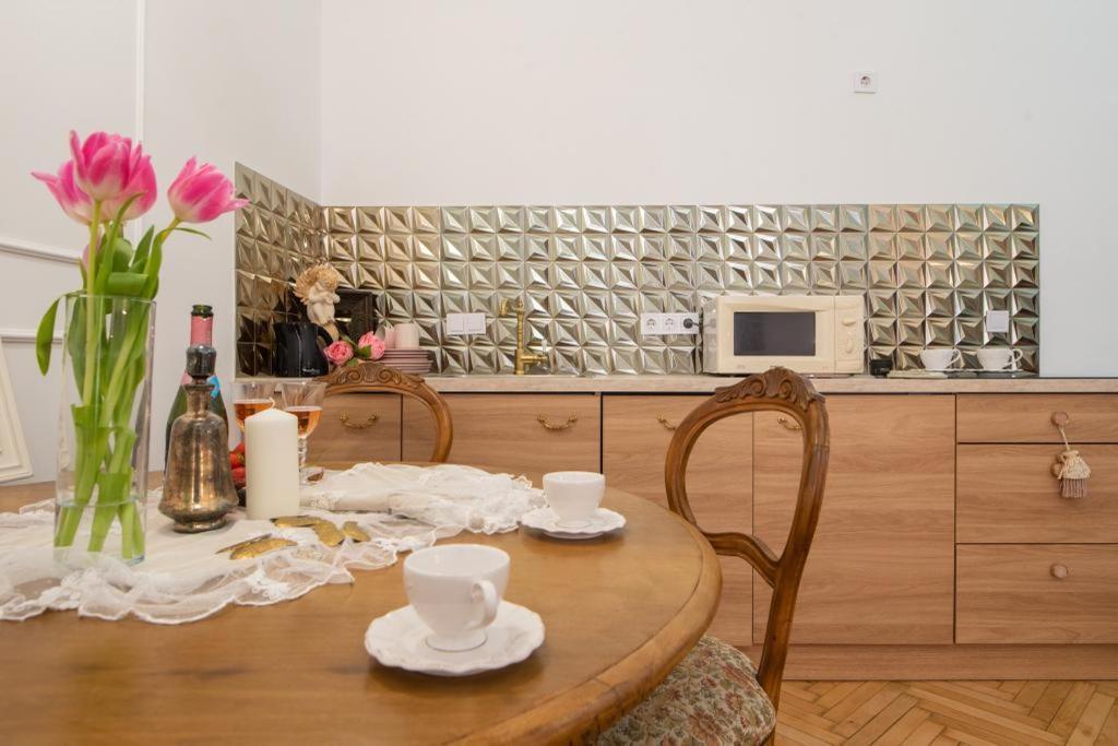 Regina Apartments On Kiraly Street Budapest Extérieur photo
